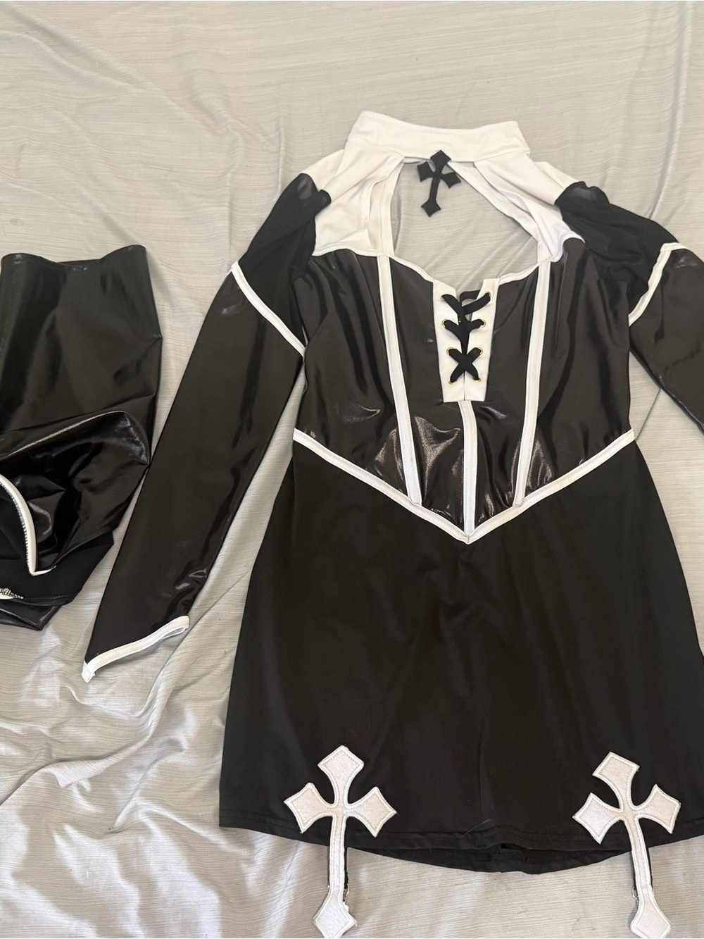 Leg Avenue Black and White Nun-Inspired Chemise - Picture 5 of 7